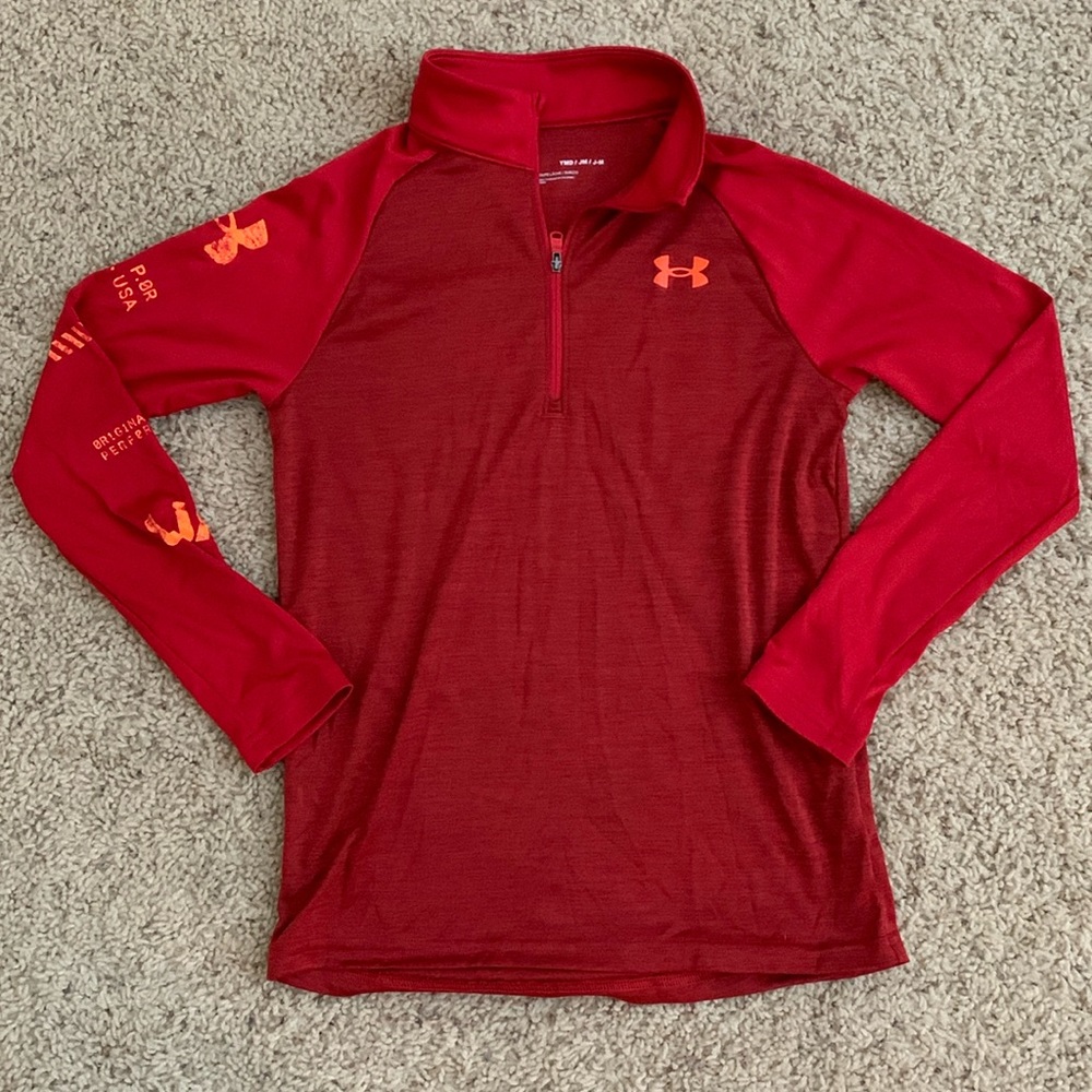 Under Armor Boys 1/4 zip shirt Size M